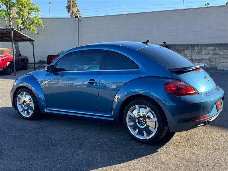 Used 2019 Volkswagen Beetle 2.0T SE FWD image 11