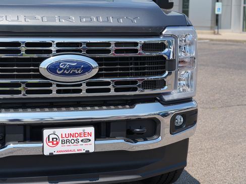 New 2026 Ford F250 XLT w/ FX4 Off-Road Package AWD/4WD image 11