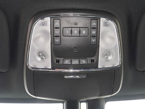 Used 2022 Jeep Grand Cherokee Limited AWD/4WD image 24