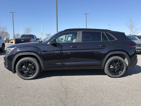 New 2026 Volkswagen Atlas Cross Sport SEL R-Line AWD/4WD image 2