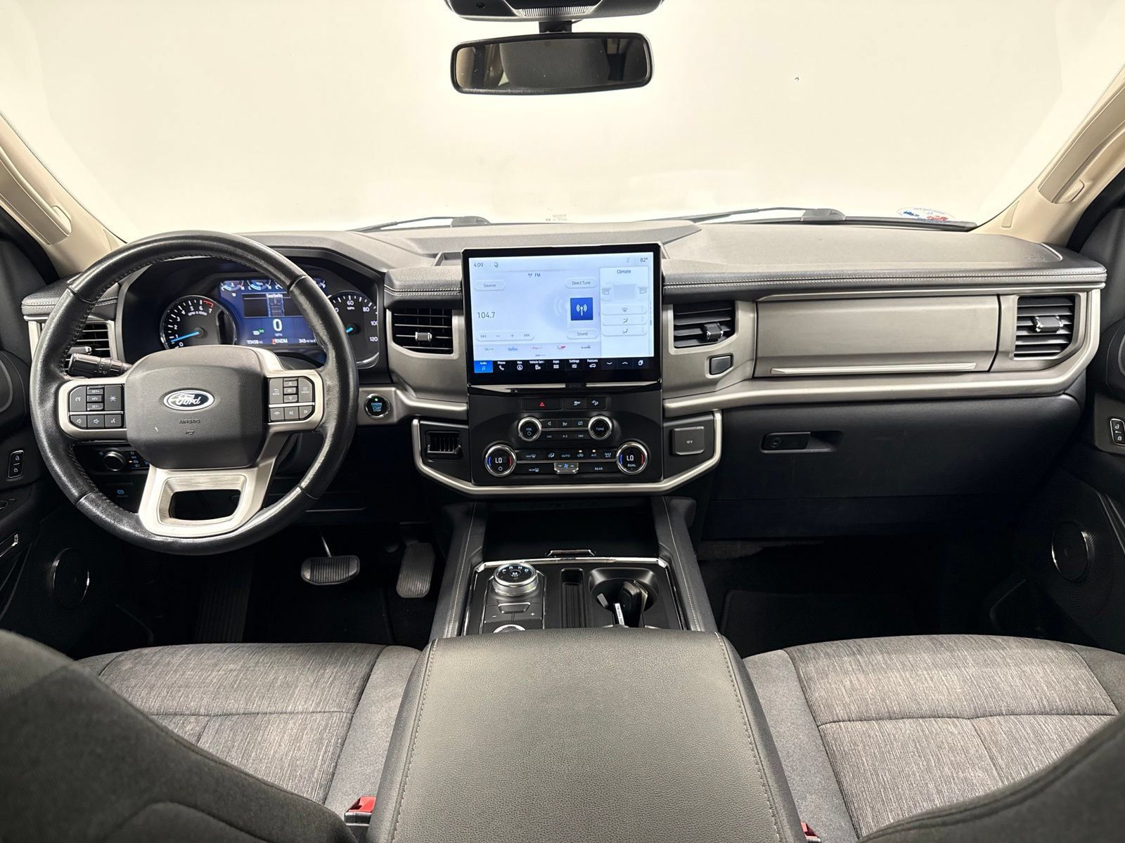 Used 2022 Ford Expedition XLT AWD/4WD image 28