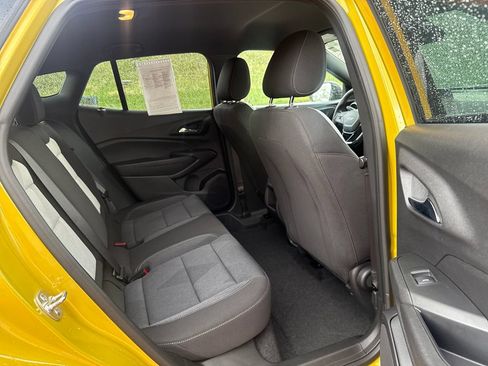 Used 2024 Chevrolet Trax RS w/ Driver Confidence Package FWD image 24