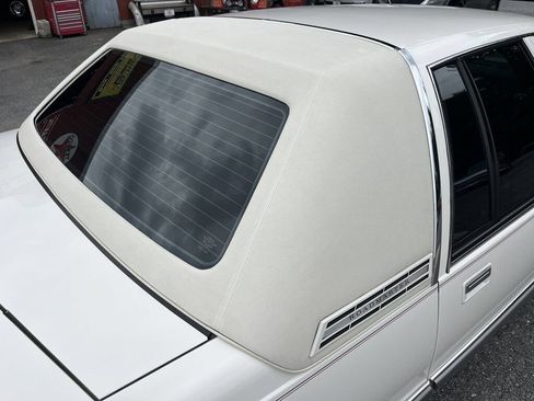 Used 1992 Buick Roadmaster Sedan RWD image 13