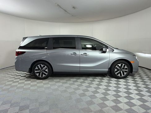 New 2026 Honda Odyssey EX-L image 8