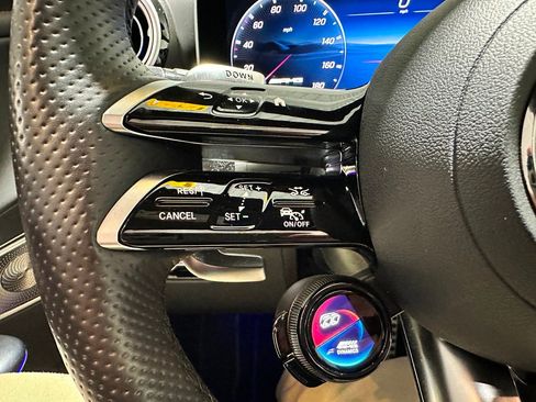 Used 2025 Mercedes-Benz GLC 43 AMG 4MATIC image 19