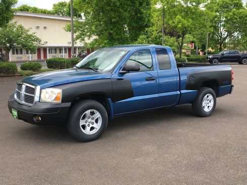 Used 2006 Dodge Dakota SLT w/ Trailer Tow Group RWD image 10