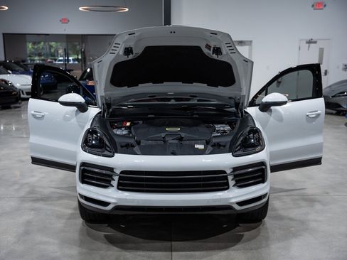 Used 2023 Porsche Cayenne Platinum Edition AWD/4WD image 44