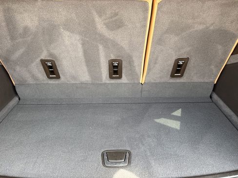 Used 2023 Cadillac Escalade Premium Luxury w/ Performance Package image 11