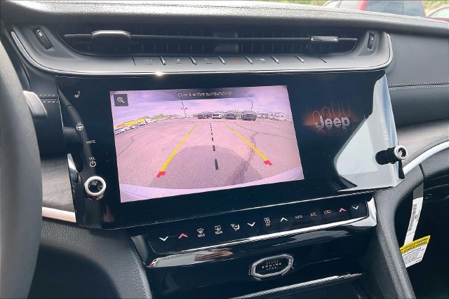 New 2026 Jeep Grand Cherokee Altitude AWD/4WD image 21