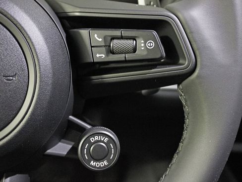 New 2026 Porsche Cayenne image 26