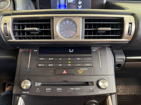 Used 2016 Lexus IS 200t image 20