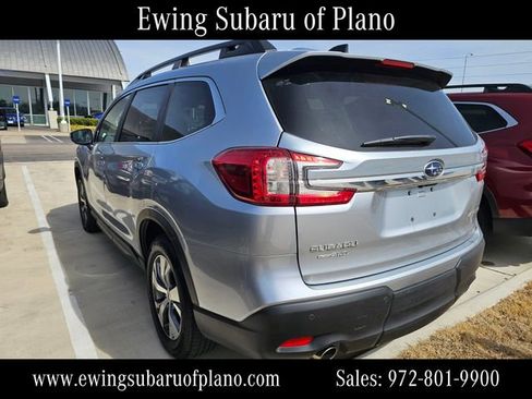 Used 2025 Subaru Ascent Premium image 3