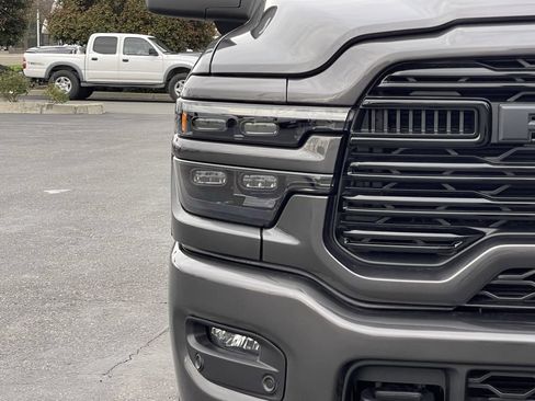 New 2026 RAM 2500 Laramie AWD/4WD image 3