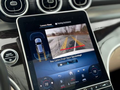 Used 2024 Mercedes-Benz GLC 300 4MATIC image 19