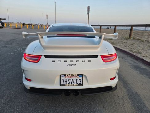 Used 2015 Porsche 911 GT3 RWD image 4