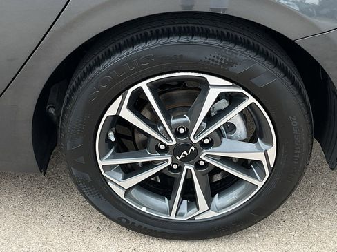 Used 2024 Kia Forte LXS image 8