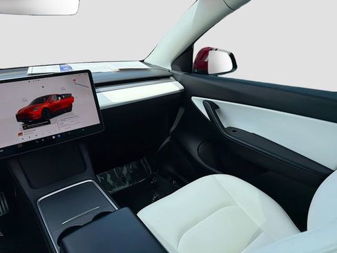 Used 2022 Tesla Model Y Performance AWD/4WD image 22