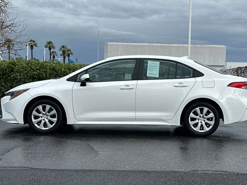 Used 2024 Toyota Corolla LE image 7
