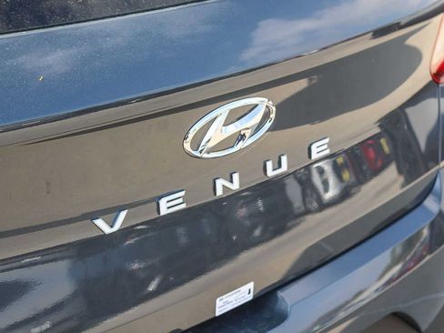 New 2026 Hyundai Venue SE FWD image 14