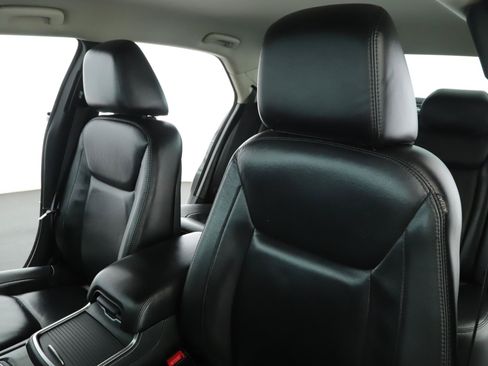 Used 2015 Chrysler 300 Limited w/ 300 Premium Group AWD/4WD image 4