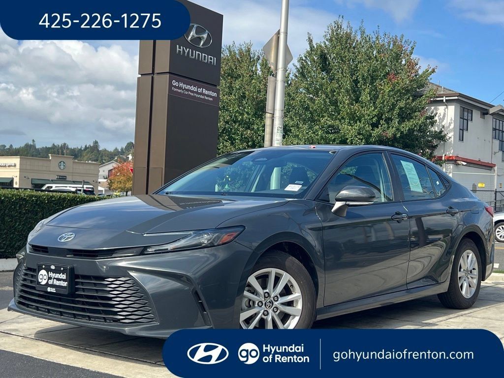Used 2025 Toyota Camry LE FWD image 1