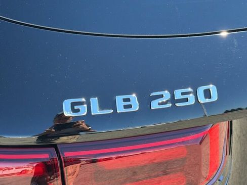 Used 2026 Mercedes-Benz GLB 250 image 35