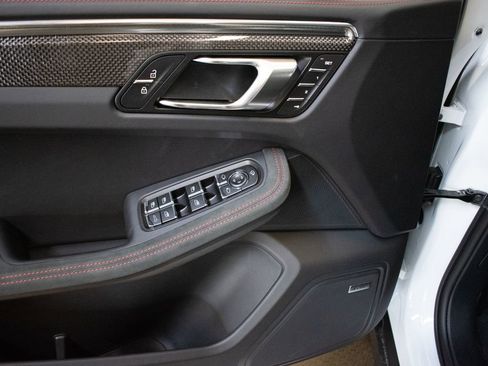 New 2026 Porsche Macan GTS image 20