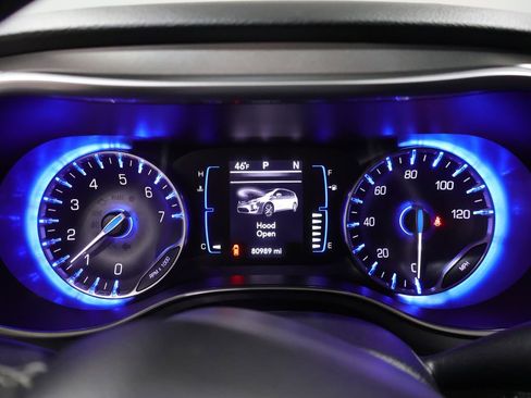 Used 2018 Chrysler Pacifica Touring-L w/ S Appearance Package image 41