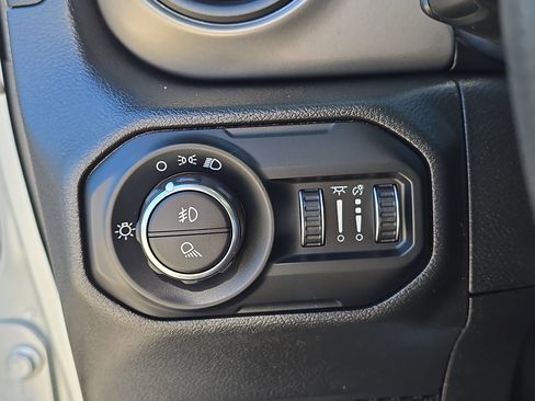 Used 2022 Jeep Gladiator Sport image 30