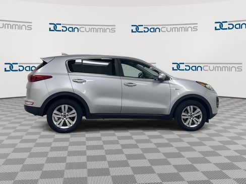 Used 2017 Kia Sportage LX image 9