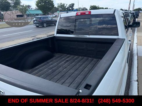 Used 2017 RAM 1500 Laramie w/ Convenience Group AWD/4WD image 8