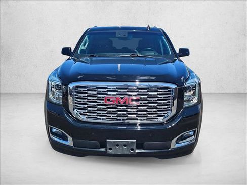 Used 2019 GMC Yukon Denali w/ Denali Ultimate Package AWD/4WD image 2