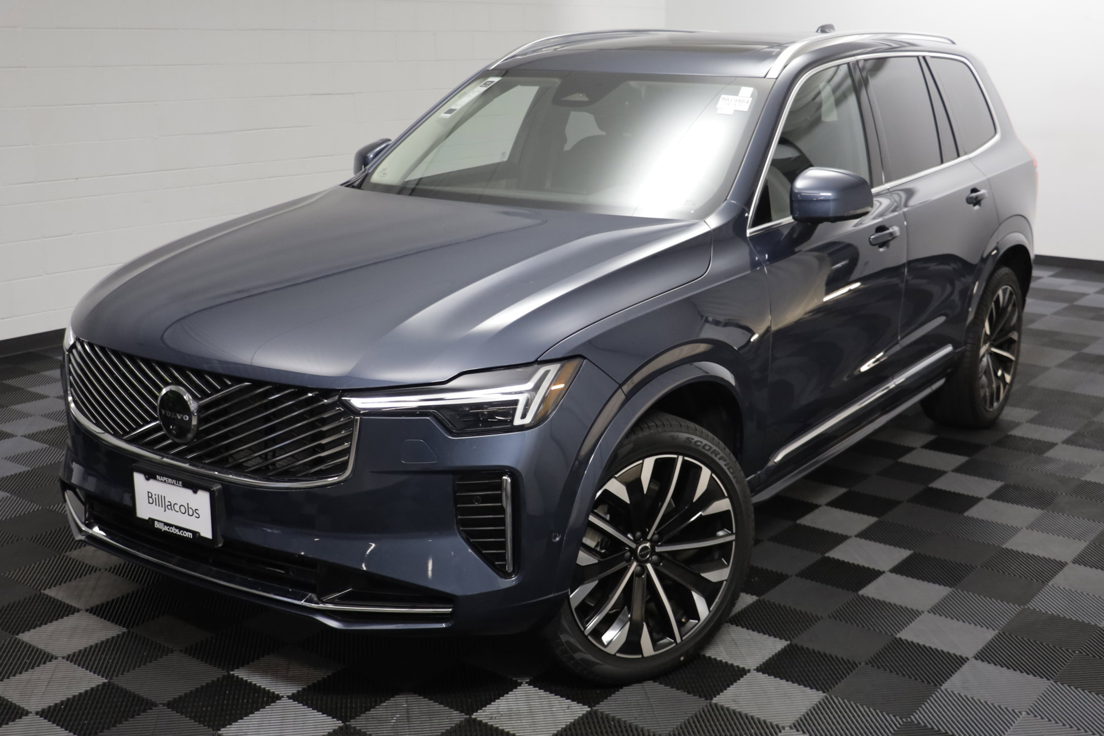 Used 2025 Volvo XC90 B5 Plus AWD/4WD image 2