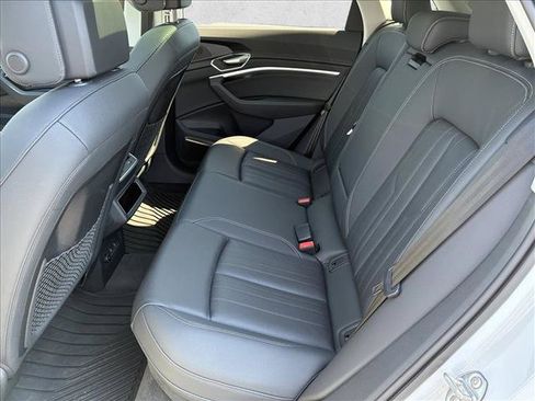 Used 2024 Audi Q8 e-tron Premium Plus w/ Premium Plus Package AWD/4WD image 13