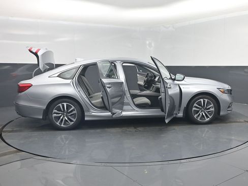 Used 2020 Honda Accord Touring image 60