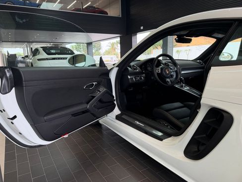 Certified 2024 Porsche 718 Cayman RWD image 14