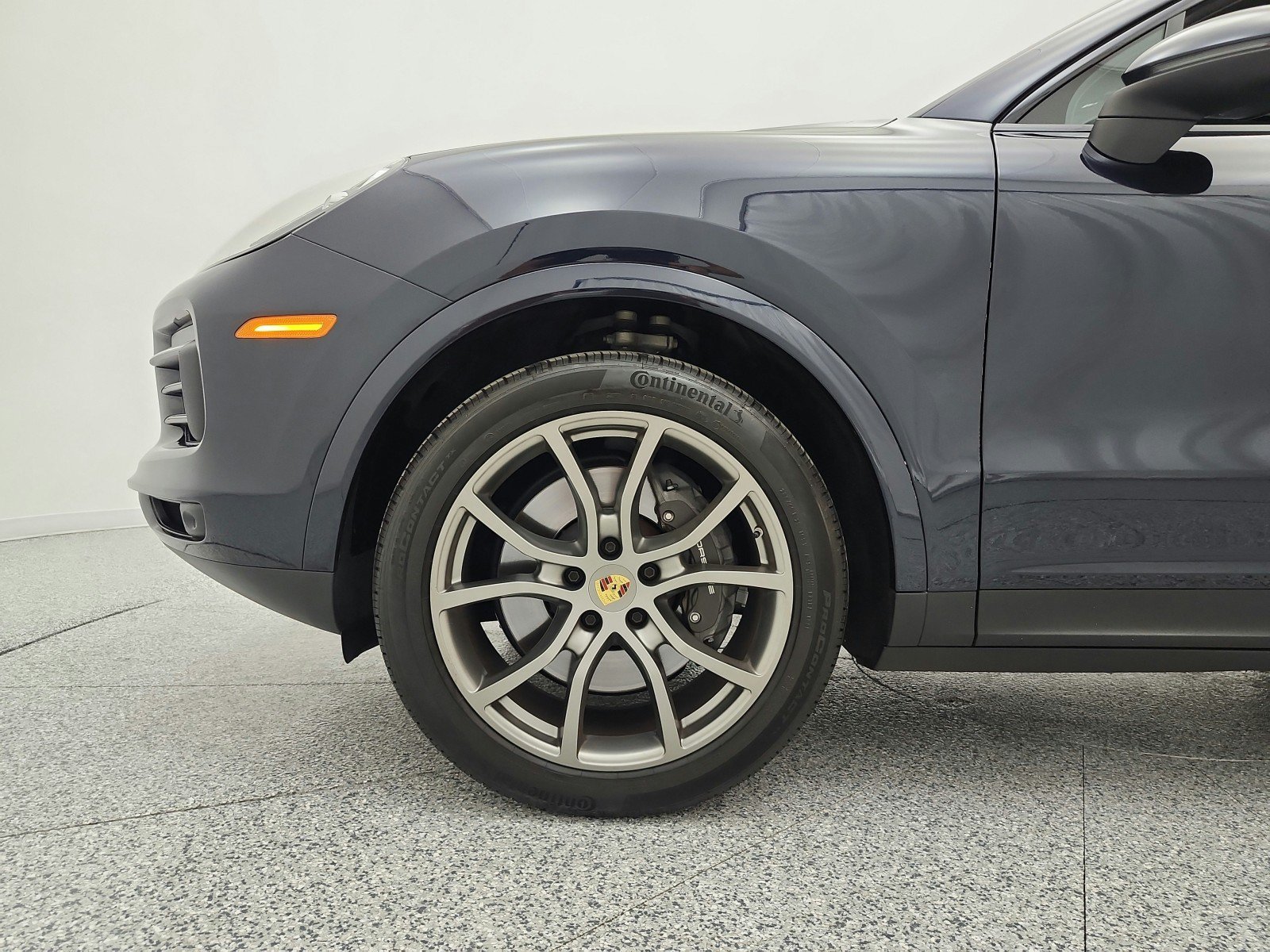 Used 2023 Porsche Cayenne Platinum Edition AWD/4WD image 18