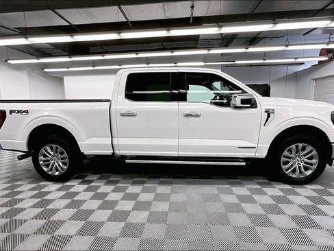 Used 2025 Ford F150 Lariat w/ Equipment Group 502A High AWD/4WD image 16