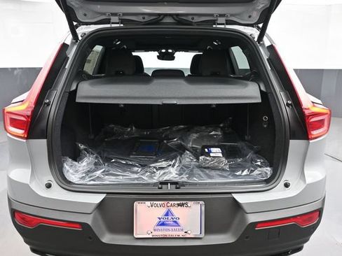 New 2026 Volvo XC40 B5 Ultra w/ Protection Package Premier AWD/4WD image 29