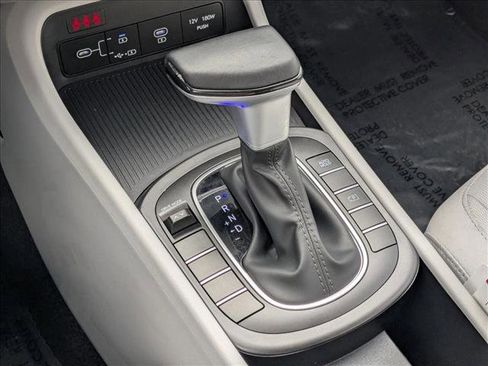 Used 2025 Hyundai Kona SEL image 17