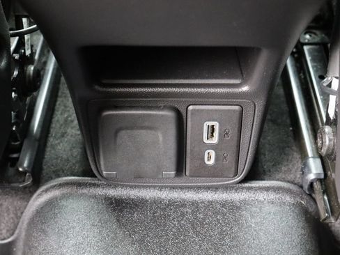Used 2022 Chevrolet TrailBlazer LT w/ Convenience Package AWD/4WD image 29