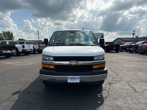 Certified 2024 Chevrolet Express 3500 LT w/ LT Preferred Equipment Group RWD image 8