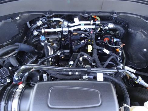 Used 2023 Ford Explorer XLT w/ Equipment Group 202A AWD/4WD image 34