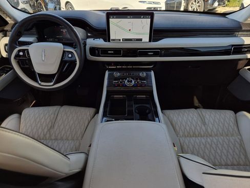 Used 2023 Lincoln Aviator Black Label w/ Dynamic Handling Package image 32