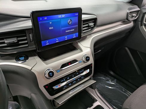 Used 2022 Ford Explorer XLT w/ Class IV Trailer Tow Package image 11