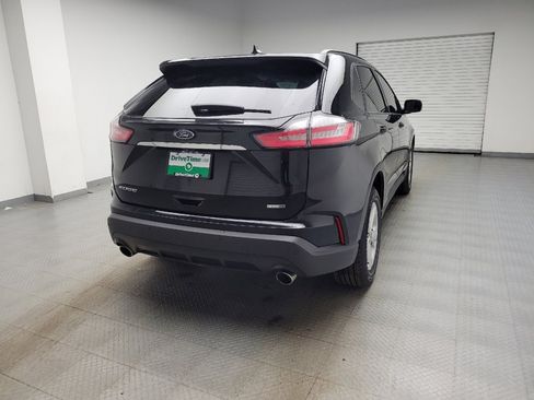 Used 2020 Ford Edge SE image 7
