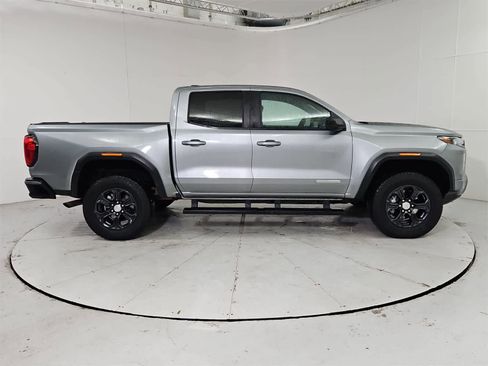 Used 2024 GMC Canyon Elevation image 7