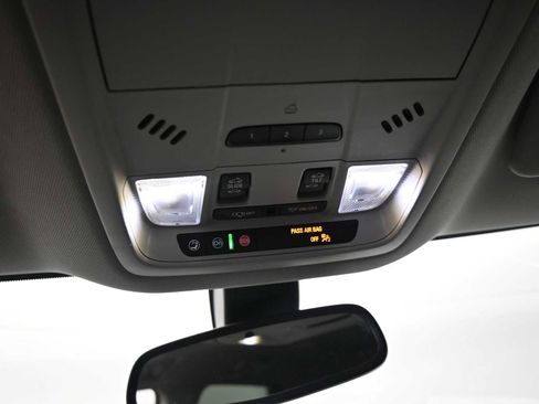 Used 2021 Buick Enclave Essence w/ Sport Touring Edition image 19