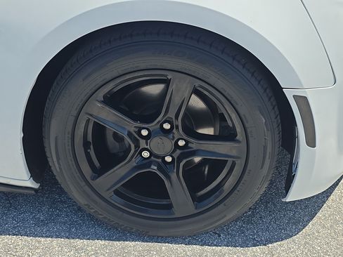 Used 2019 Chevrolet Camaro LT RWD image 2