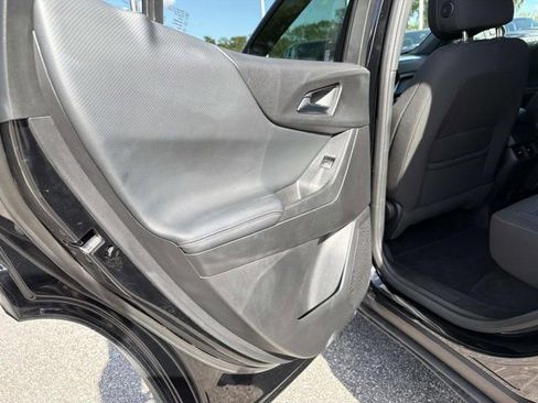 Used 2025 Chevrolet Equinox LT AWD/4WD image 12